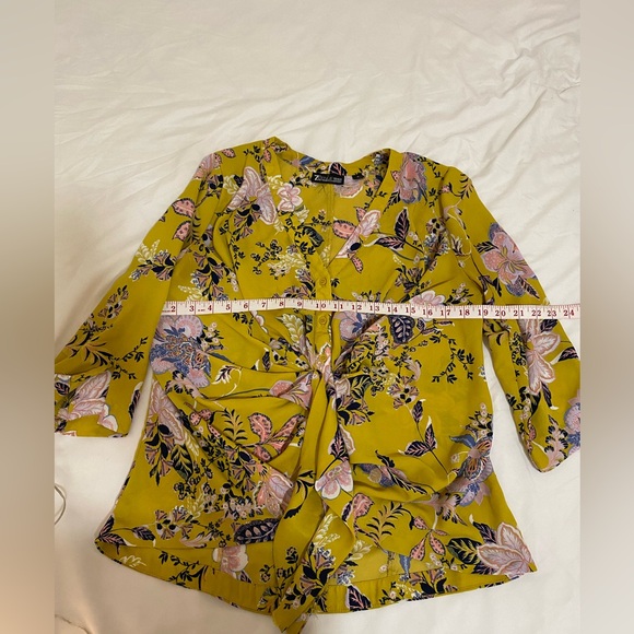 7th Avenue New York And Company Yellow Blouse Women Medium Floral Top 3/4 Sleeve - Picture 6 of 6
